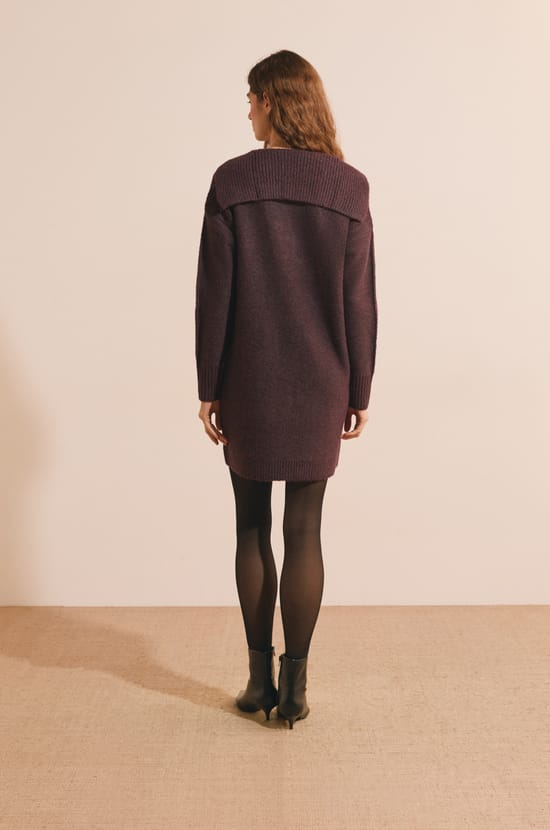 Robe courte col V avec laine;${refinementColor}