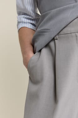 Pantalon de tailleur large;${refinementColor}