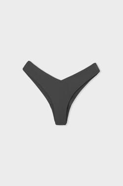 Braguita brasileña de bikini tiro alto ;${refinementColor}