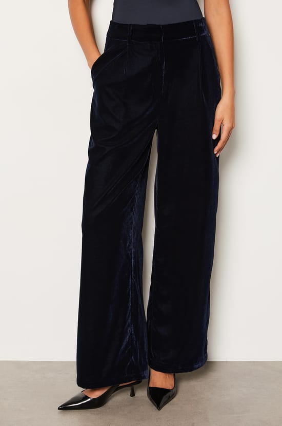 Pantalon fluide en velours;${refinementColor}