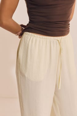 Pantalon fluide &eacute;lastiqu&eacute;;${refinementColor}