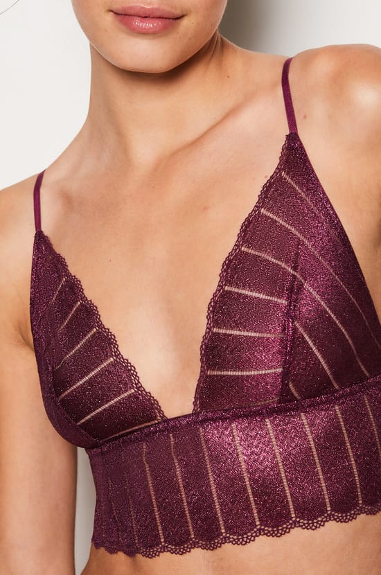 Iridescent Wireless Triangle Bra;${refinementColor}