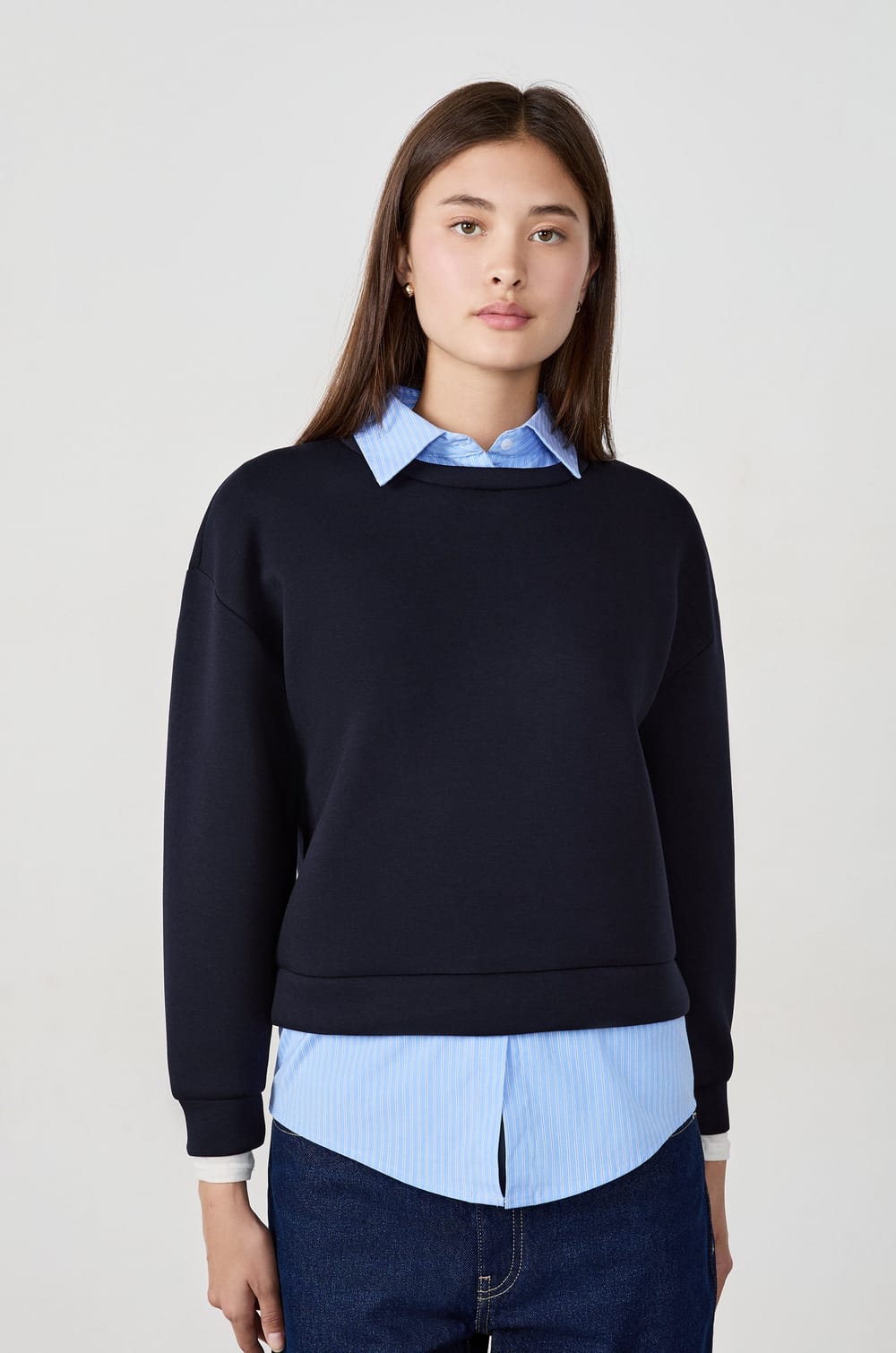 Sudadera con cuello de camisa;${refinementColor}