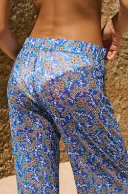Pantalon fleuri ;${refinementColor}