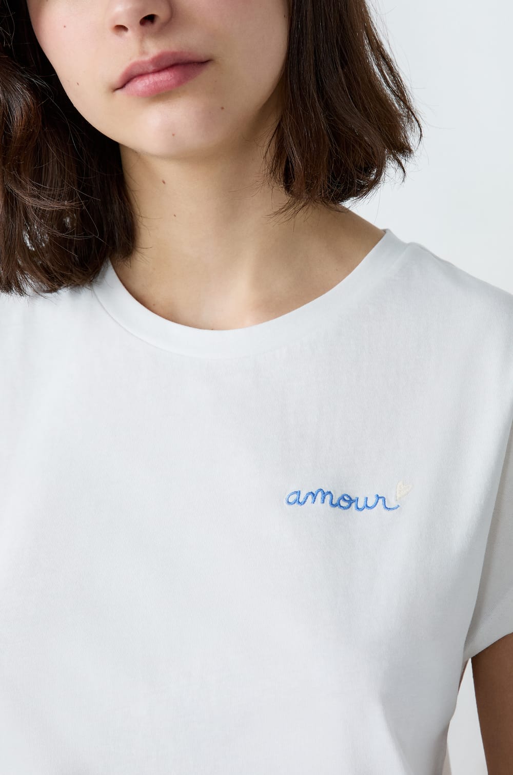 T-shirt manches courtes en coton broderie "Amour;${refinementColor}