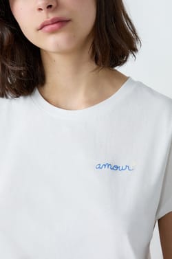 T-shirt manches courtes en coton broderie "Amour;${refinementColor}