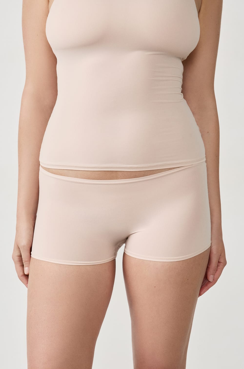 Panty tipo boxer de microfibra;${refinementColor}