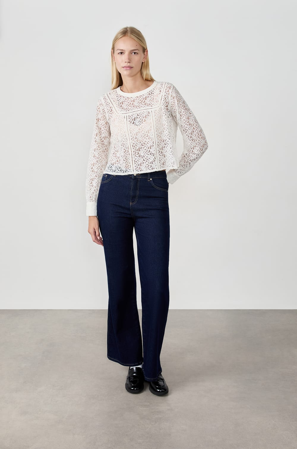 Lace Top;${refinementColor}