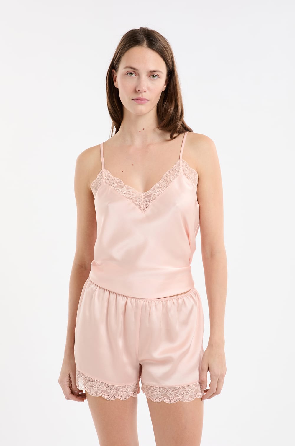 Short de pyjama satiné détails dentelle;${refinementColor}