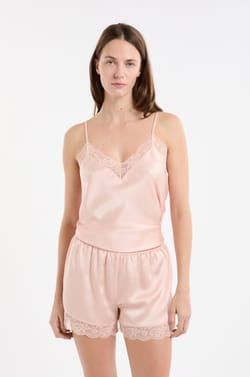 Short de pyjama satiné détails dentelle;${refinementColor}