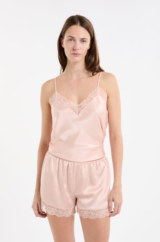 Short de pyjama satiné détails dentelle;${refinementColor}