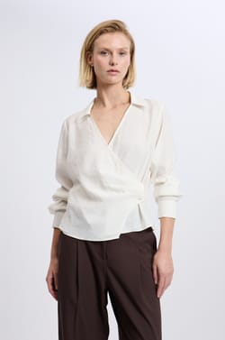 Chemise cache-cœur;${refinementColor}