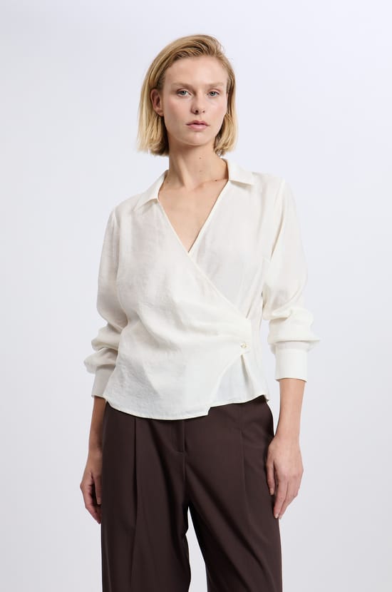 Chemise cache-cœur;${refinementColor}