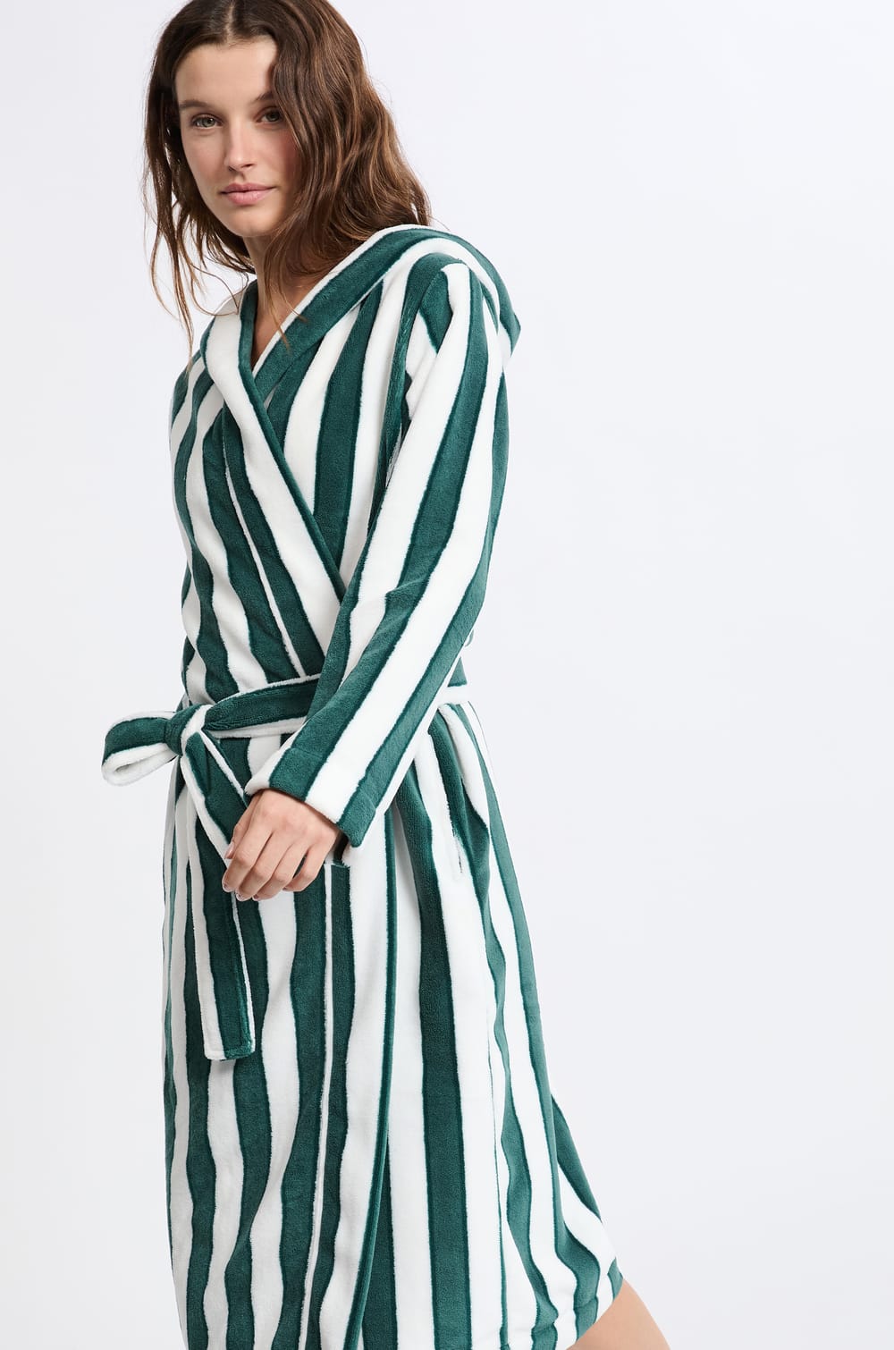 Peignoir mi-long à rayures;${refinementColor}