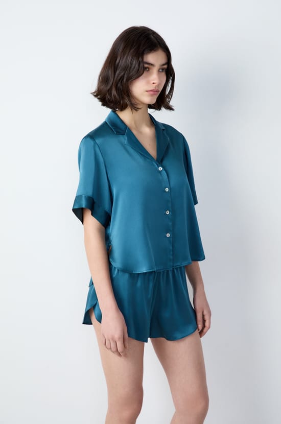 Short-sleeved silk pyjama shirt;${refinementColor}