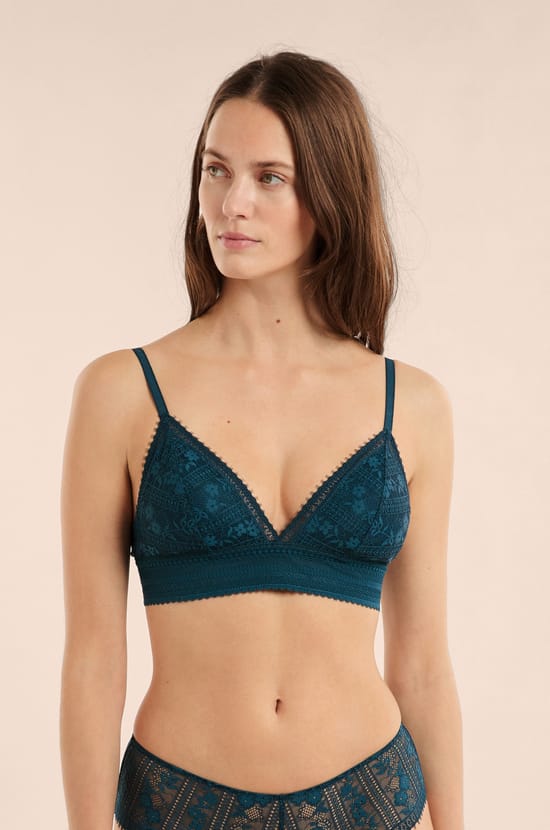 Bra N.8 - The Wireless Triangle in Lace;${refinementColor}