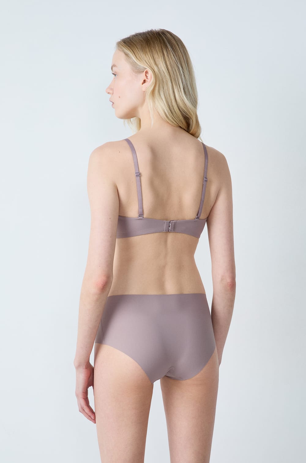 Panty tipo boxer de microfibra;${refinementColor}