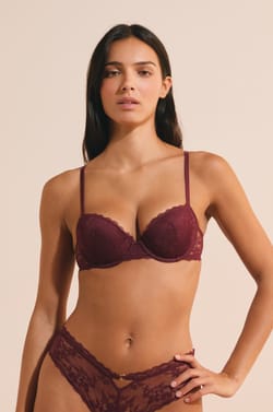Soutien-gorge coques fines avec broderie;${refinementColor}