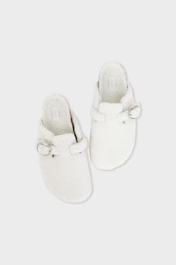 Chaussons mules fausses fourrures;${refinementColor}