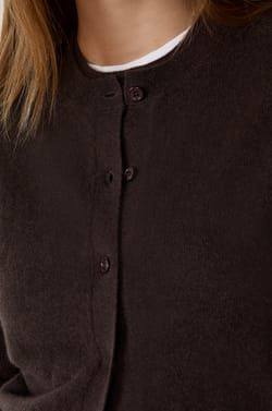 Kasjmier cardigan met knopen;${refinementColor}