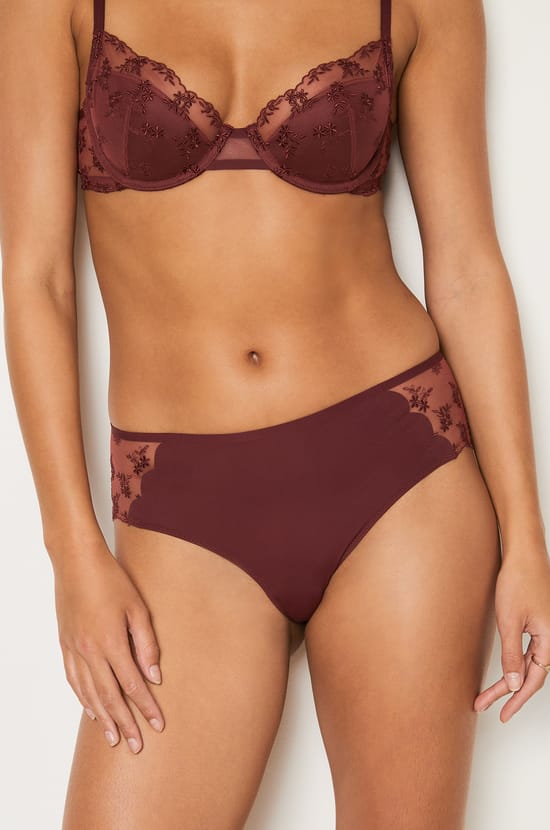 Shorty en tulle brodé;${refinementColor}