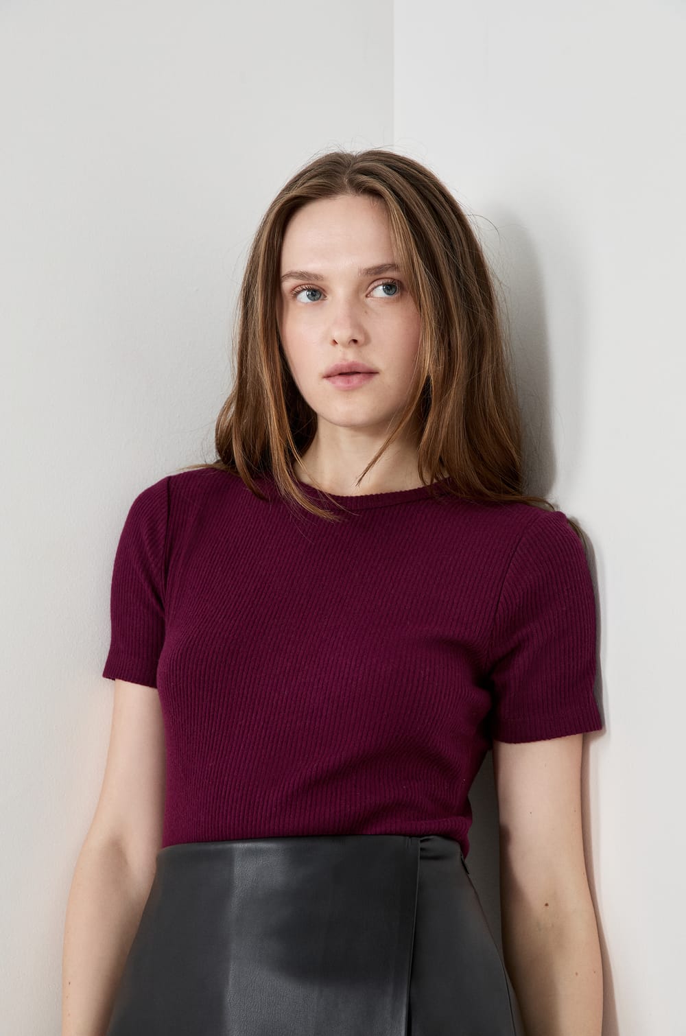 Short-sleeved ribbed T-shirt;${refinementColor}
