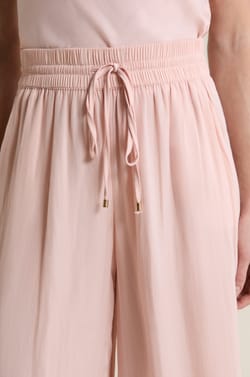 Satijnen broek met wijde snit;${refinementColor}