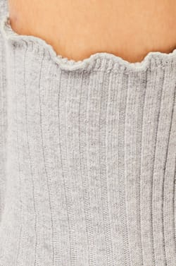 Jednolite skarpety z falbankami;${refinementColor}