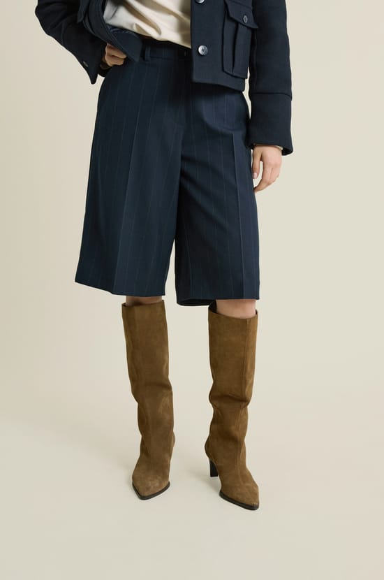 Short bermuda &agrave; fines rayures;${refinementColor}