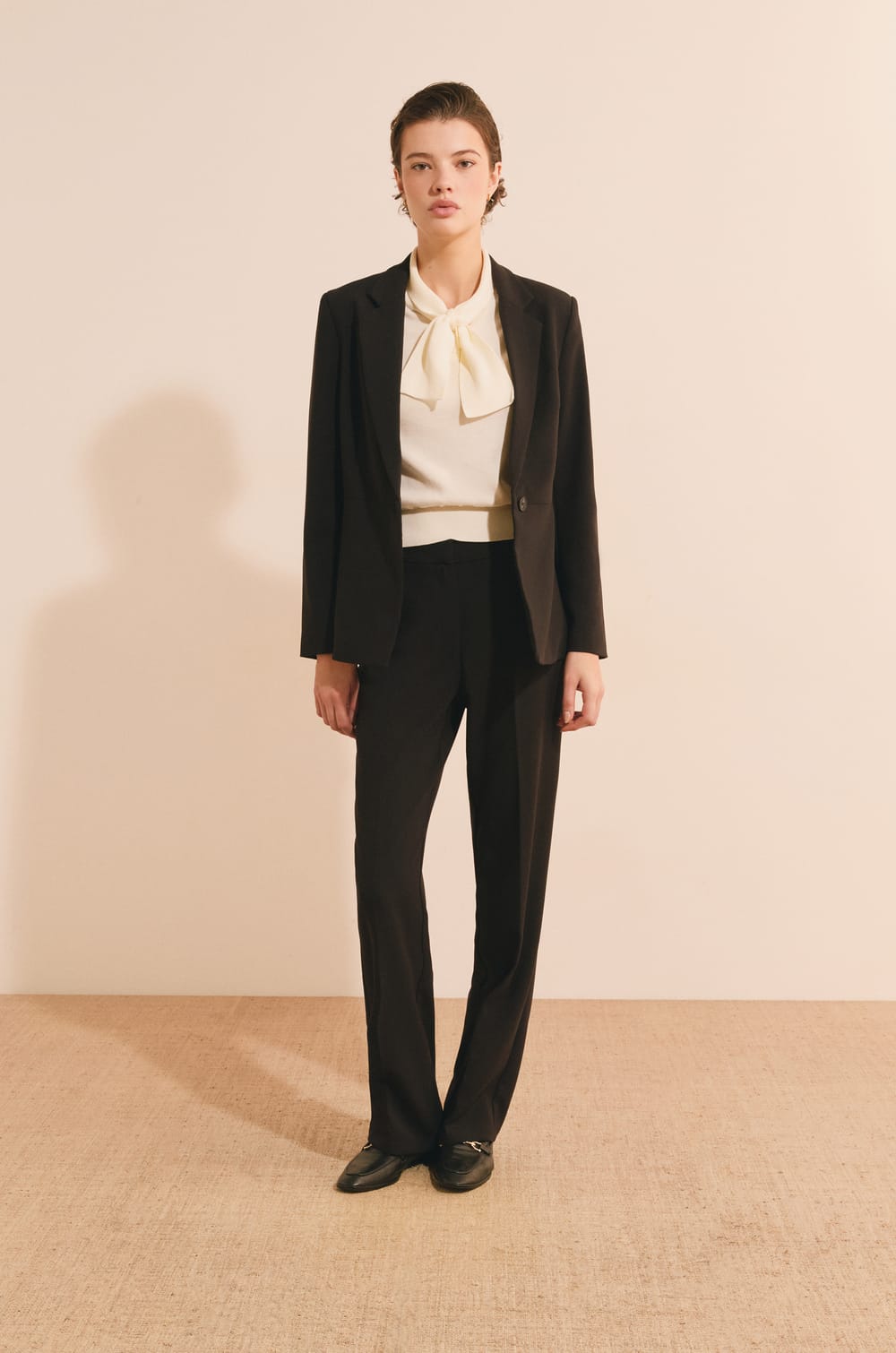 Blazer droit &agrave; col tailleur;${refinementColor}