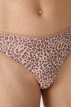 String en tulle imprim&eacute; l&eacute;opard;${refinementColor}