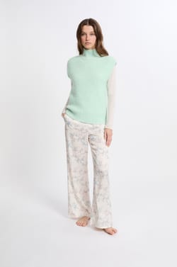 Sleeveless High-Neck Sweater;${refinementColor}