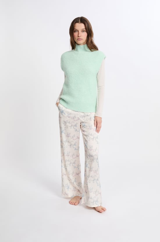 Pull sans manches col montant;${refinementColor}