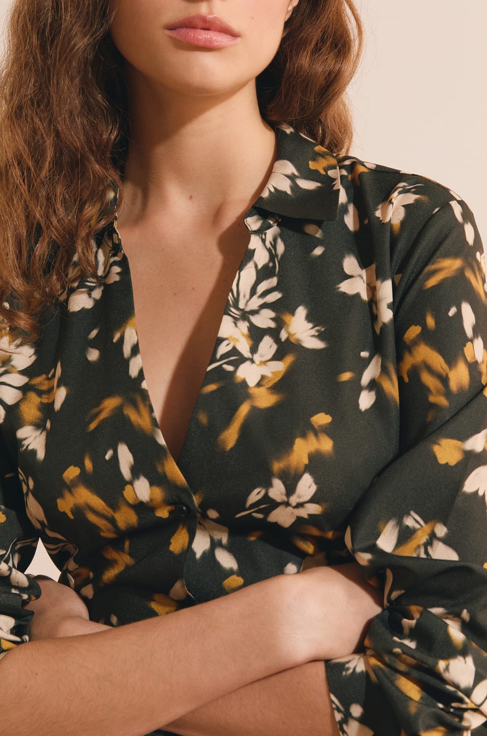 Chemise &agrave; fleurs;${refinementColor}