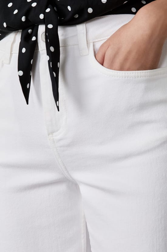 Wide-leg 7/8 Jeans;${refinementColor}