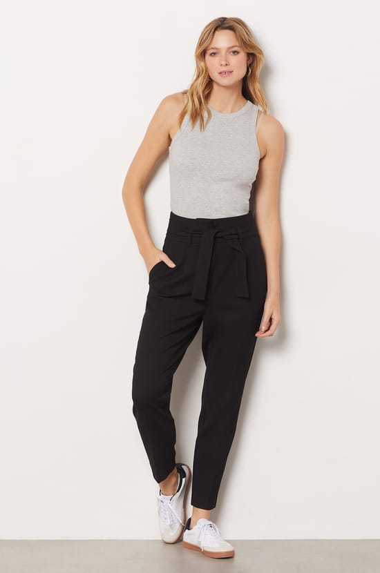 Pantalon coupe droite;${refinementColor}