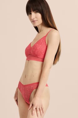 Wireless triangle bra post-mastectomy;${refinementColor}
