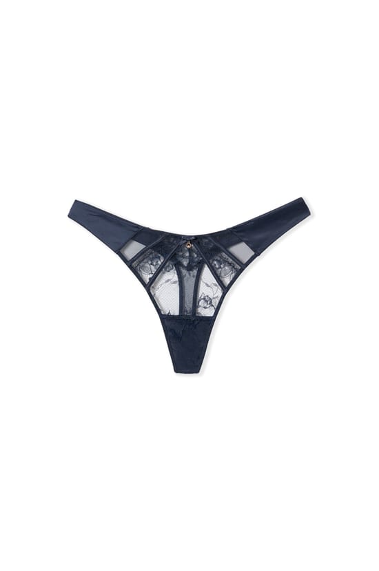 String en dentelle et satin;${refinementColor}