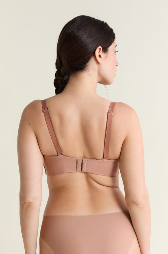 Strapless lightly lined bra with removable straps, cup C-E;${refinementColor}