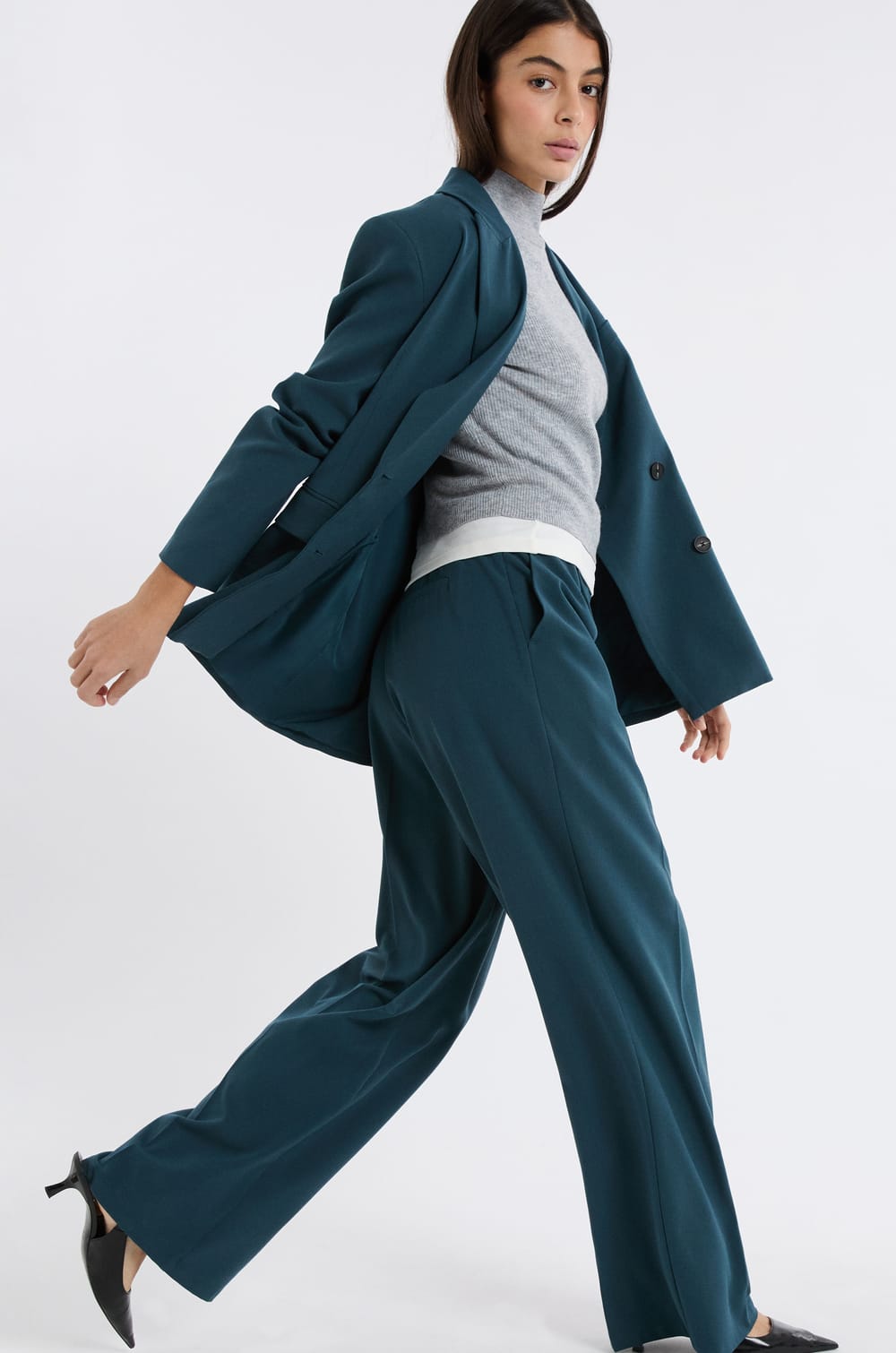 Wide-Cut Tailored Trousers;${refinementColor}