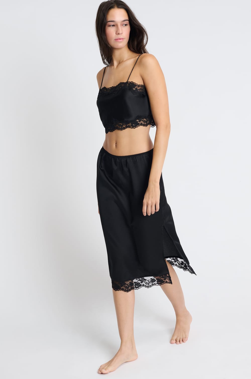 Falda de pijama satinada con detalles de encaje;${refinementColor}