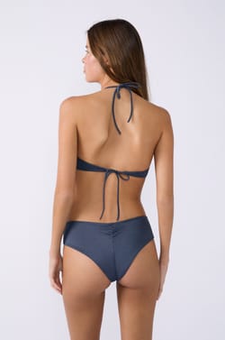 Top bikini triangular con detalle de anilla;${refinementColor}