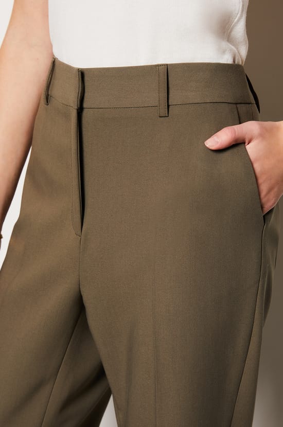 Pantalon en twill coupe large;${refinementColor}