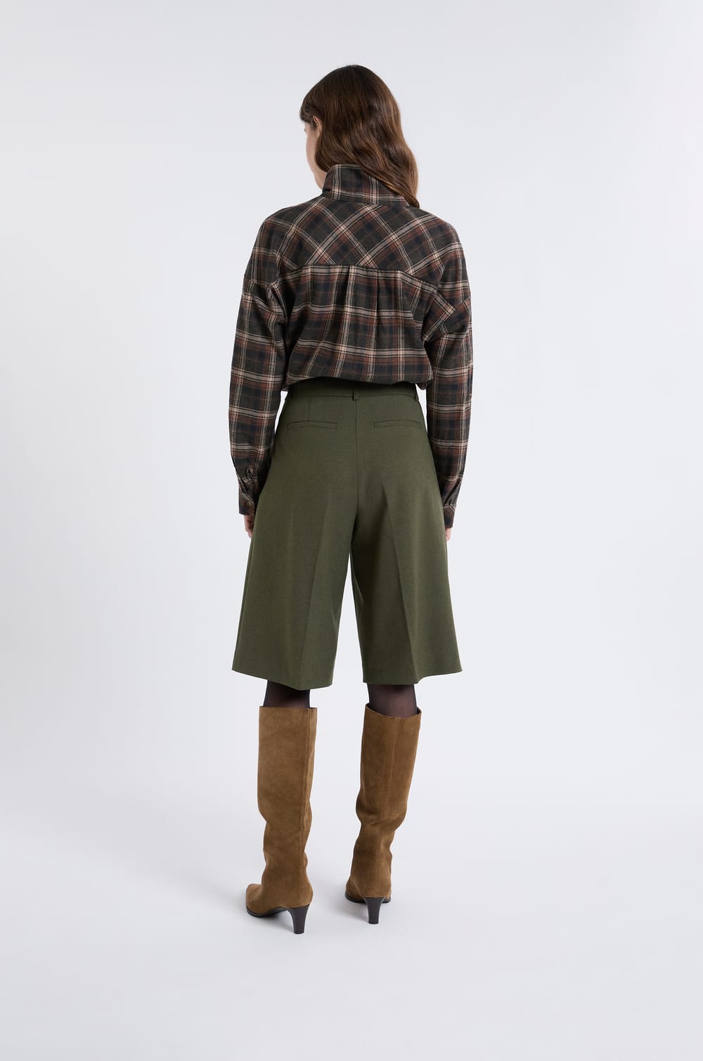 Short bermuda;${refinementColor}