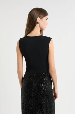 T-shirt sans manches avec anneau;${refinementColor}