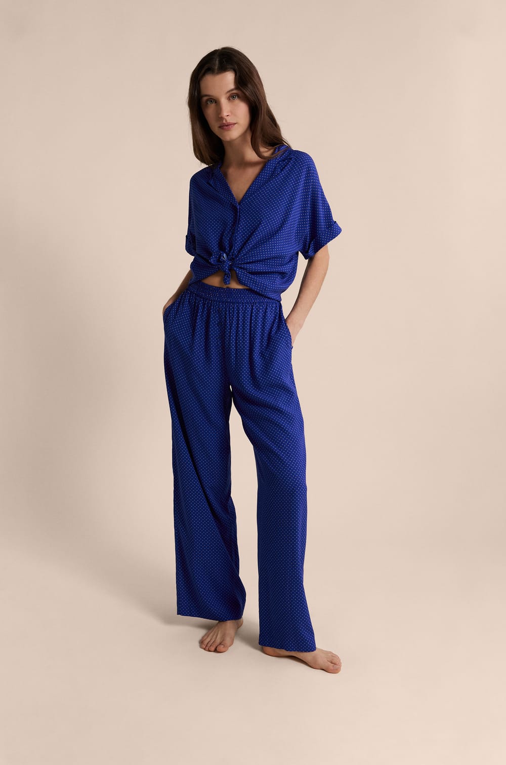 Pantal&oacute;n de pijama con lunares;${refinementColor}