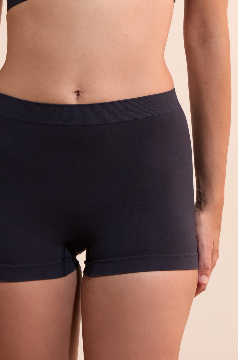 Seamless Boyshort in Organic Cotton;${refinementColor}