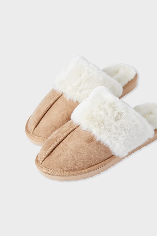 Chaussons mules fourrées;${refinementColor}