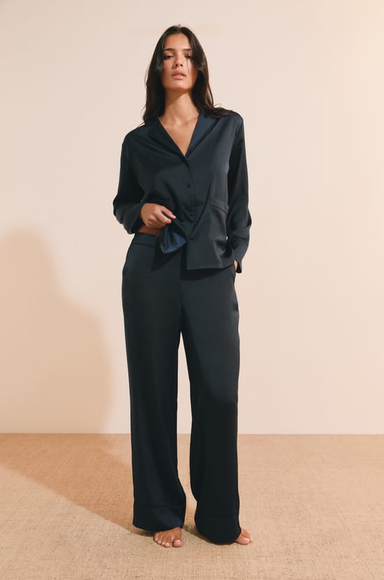 Pantalon de pyjama satin&eacute;e;${refinementColor}