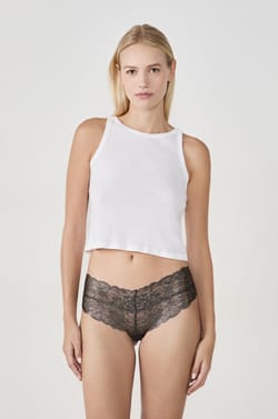 Braga brasile&ntilde;a con forma en V de encaje;${refinementColor}